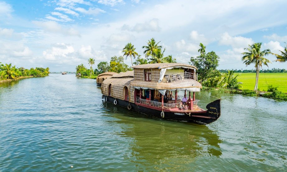 The Kerala Backwaters (Alappuzha and Kumarakom)